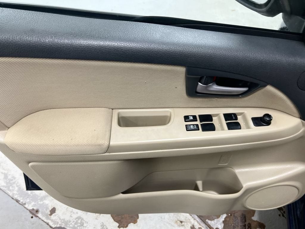 2011 Suzuki SX4 LE