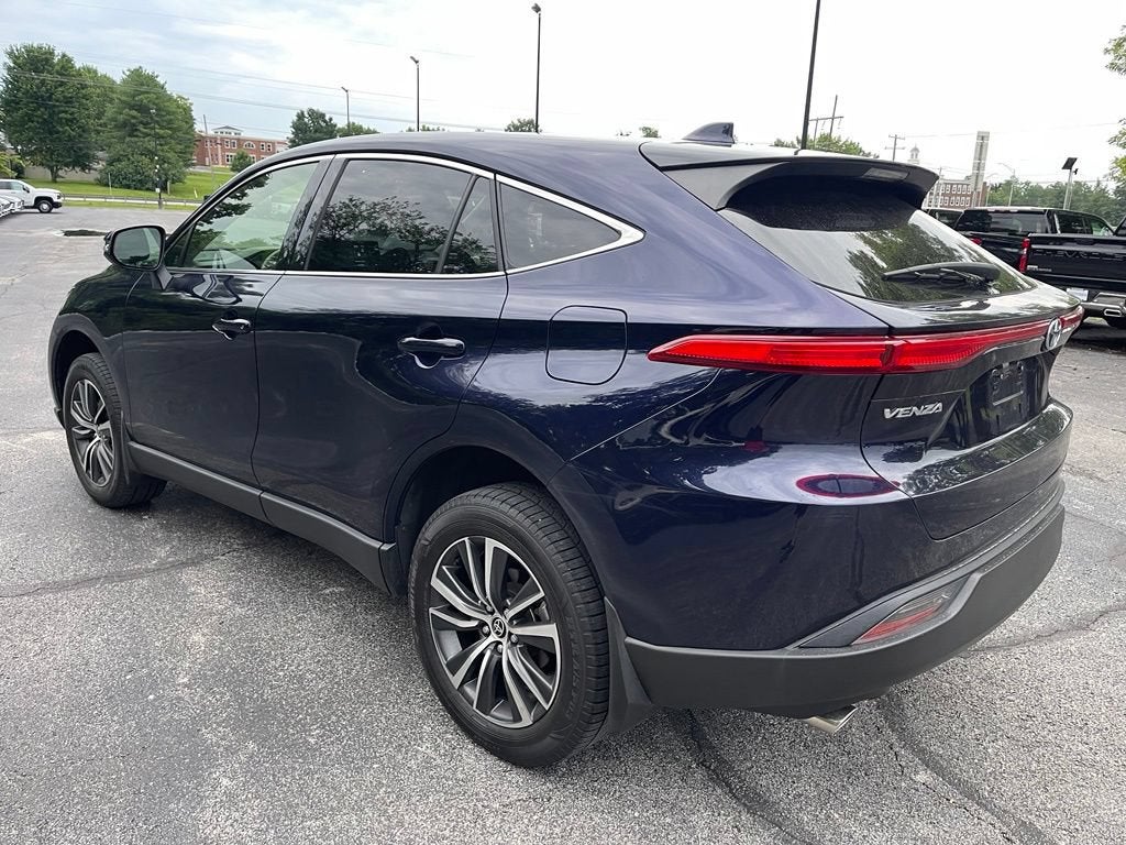 2022 Toyota Venza LE