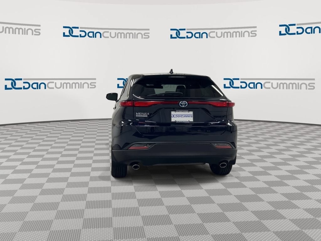 2022 Toyota Venza LE