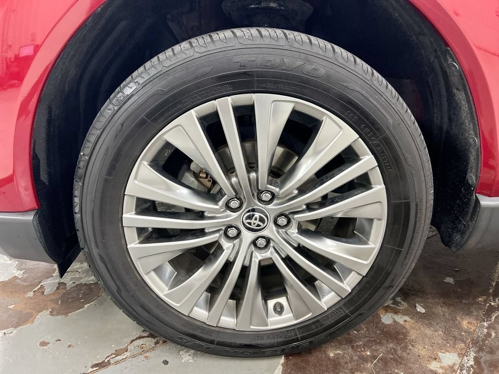 2022 Toyota Venza LE