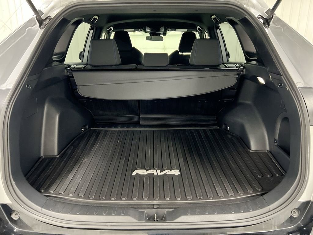 2024 Toyota RAV4 Hybrid SE