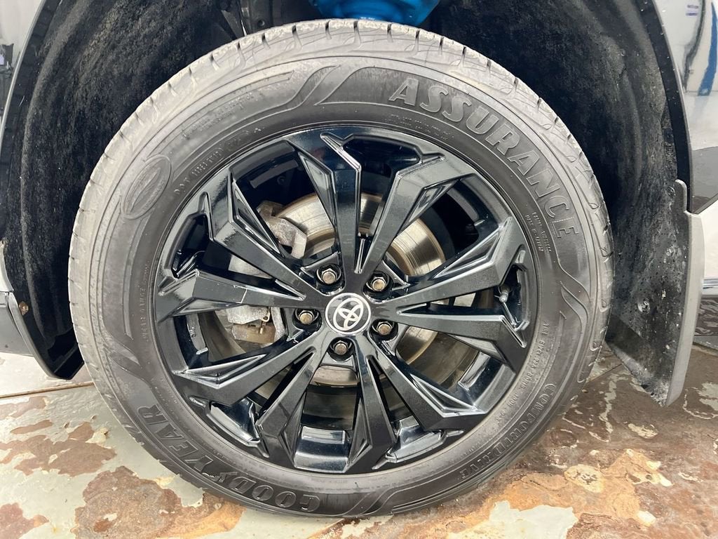 2024 Toyota RAV4 Hybrid SE