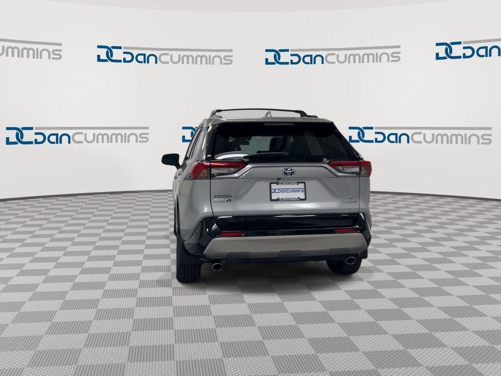 2024 Toyota RAV4 Hybrid SE