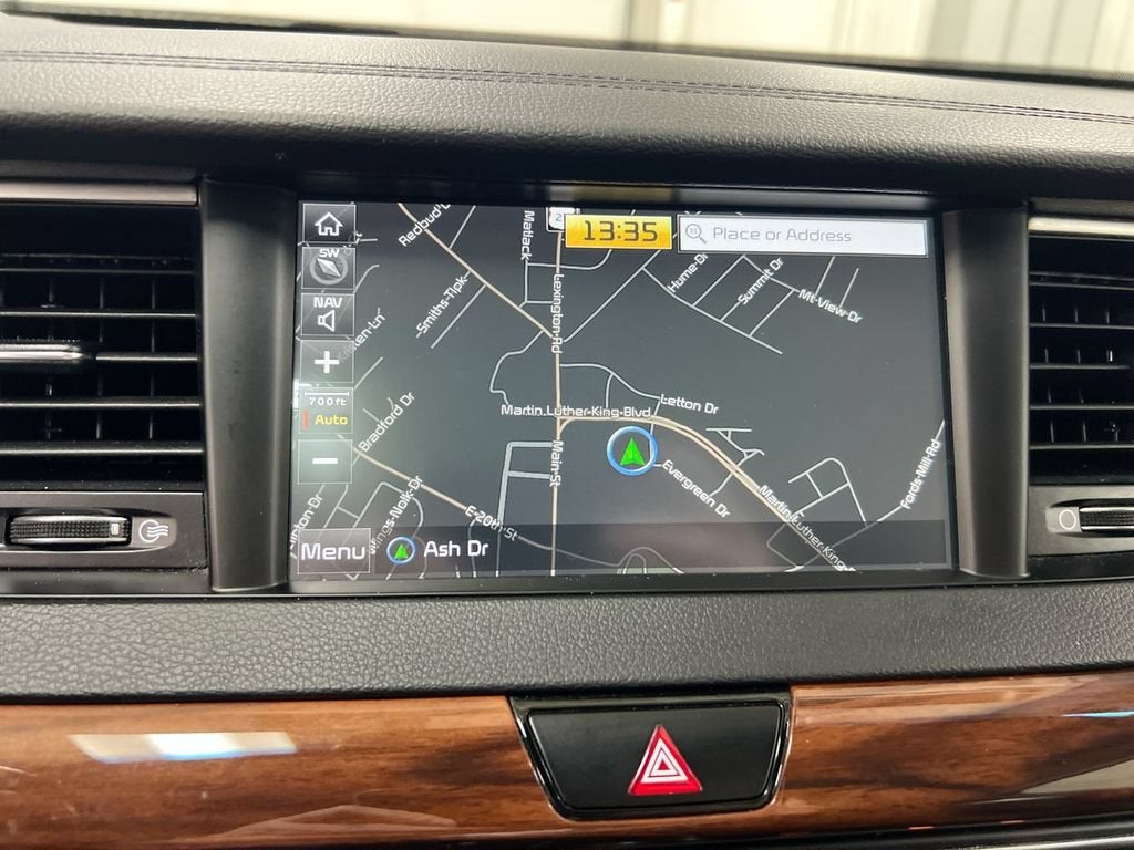 2019 Kia Cadenza Technology