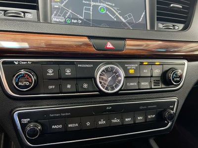 2019 Kia Cadenza Technology