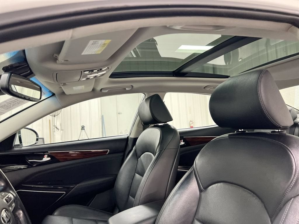 2019 Kia Cadenza Technology