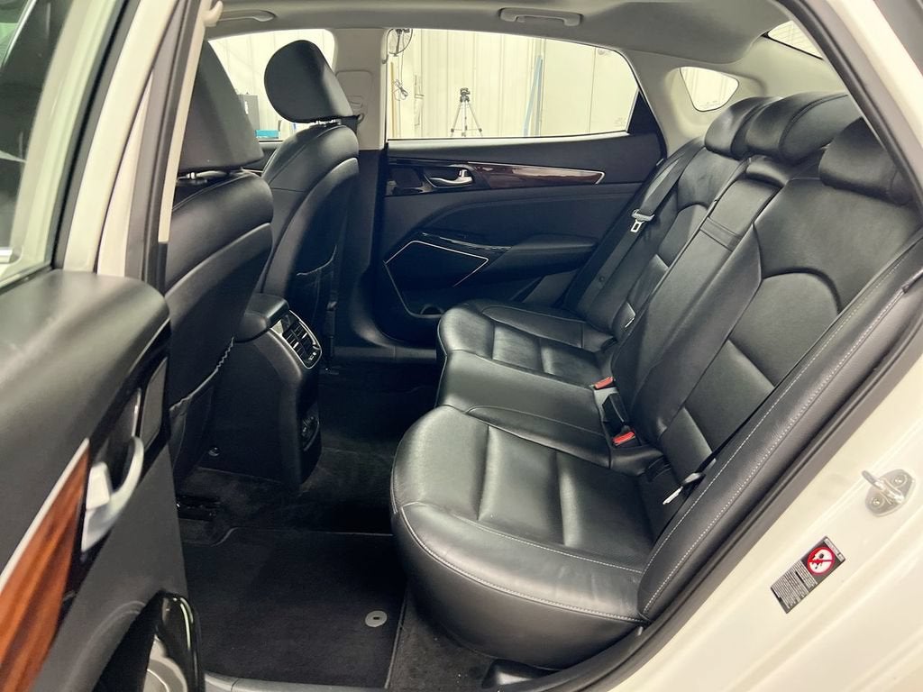 2019 Kia Cadenza Technology