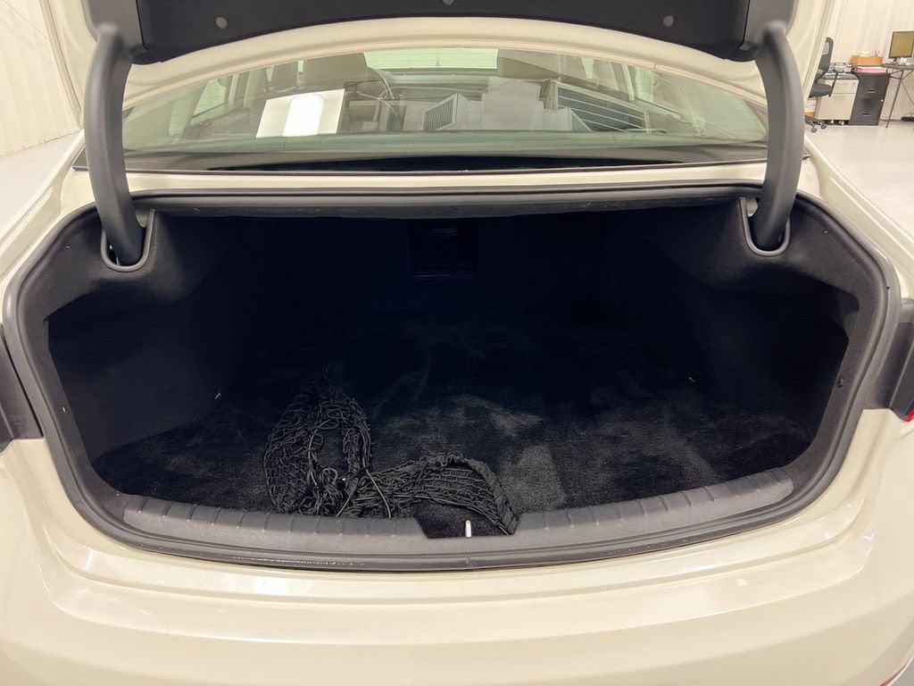 2019 Kia Cadenza Technology