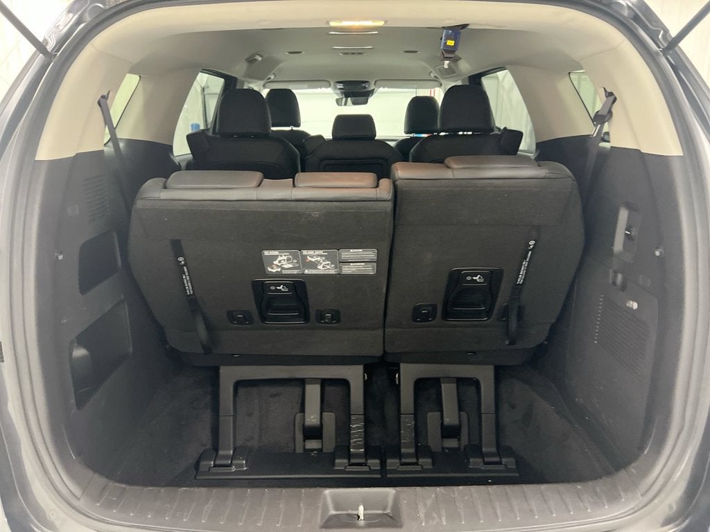 2023 Kia Carnival LX