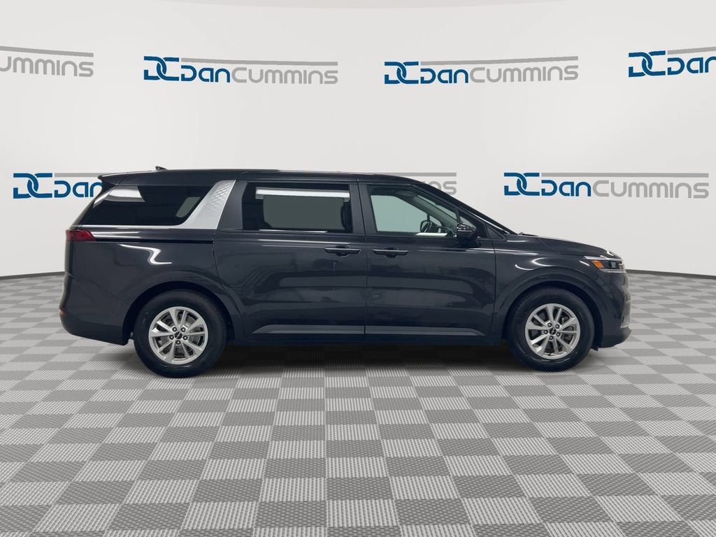 2023 Kia Carnival LX