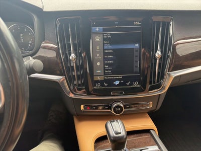 2018 Volvo S90 Momentum