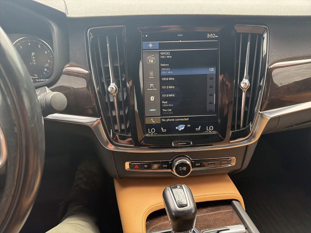 2018 Volvo S90 Momentum