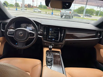 2018 Volvo S90 Momentum