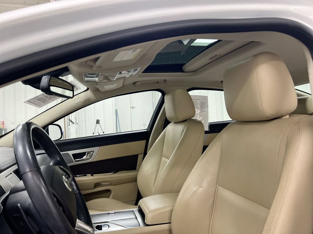2012 Jaguar XF Base