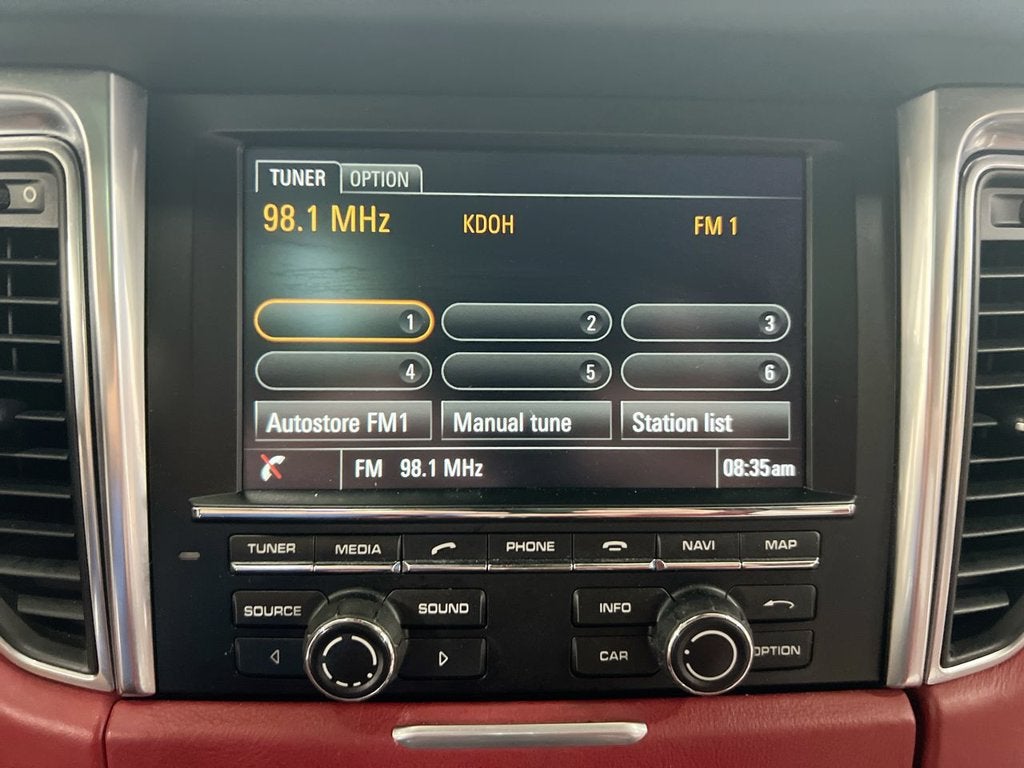 2015 Porsche Macan Turbo