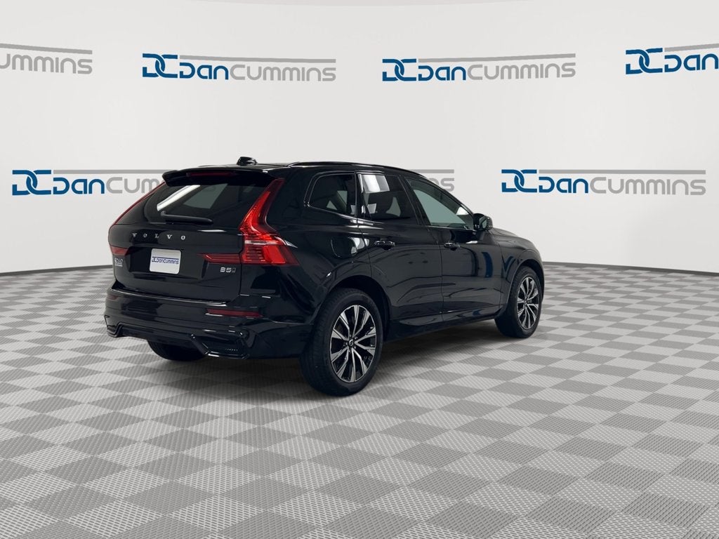 2023 Volvo XC60 Plus Dark Theme