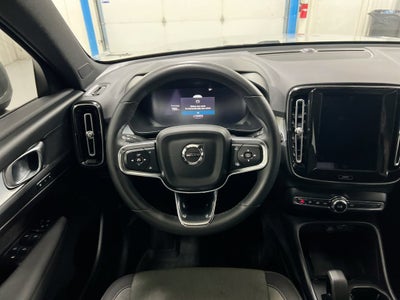 2024 Volvo XC40 Core Bright Theme