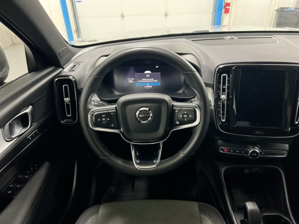 2024 Volvo XC40 Core Bright Theme