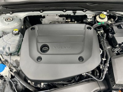 2024 Volvo XC40 Core Bright Theme