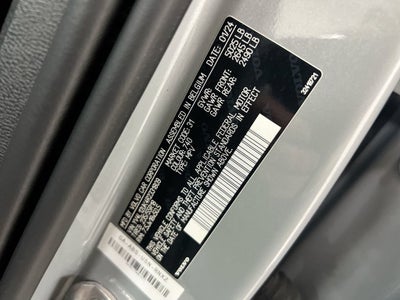 2024 Volvo XC40 Core Bright Theme