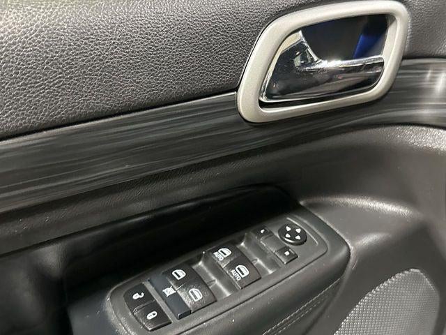 2020 Jeep Grand Cherokee Laredo E