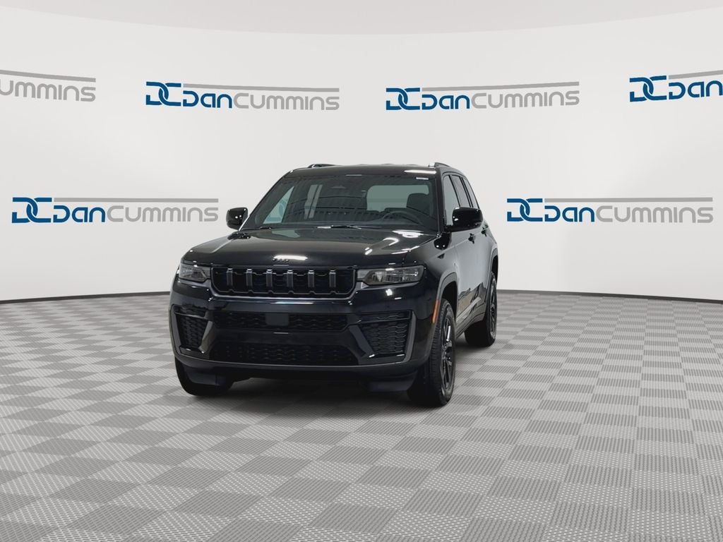 2026 Jeep Grand Cherokee Laredo