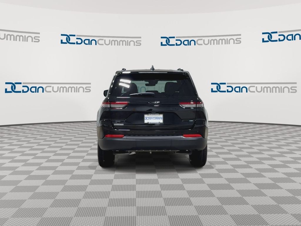 2026 Jeep Grand Cherokee Laredo