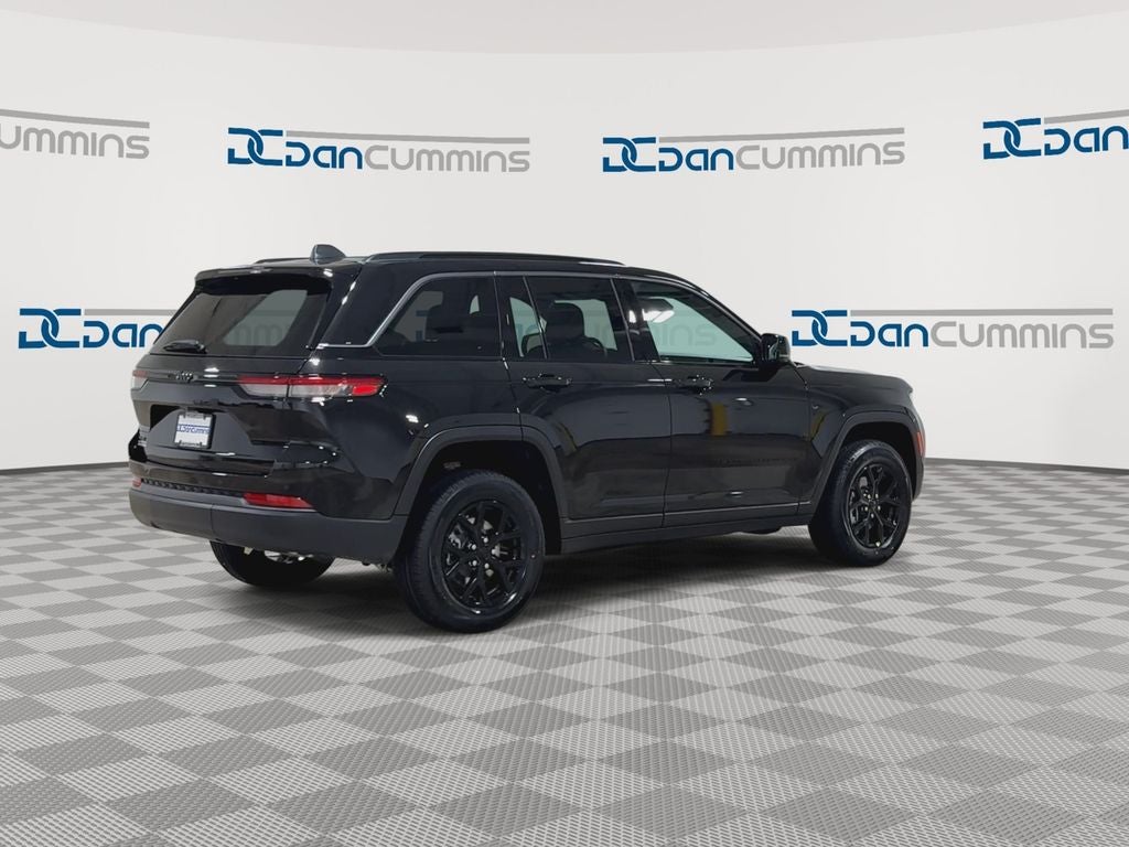 2026 Jeep Grand Cherokee Laredo