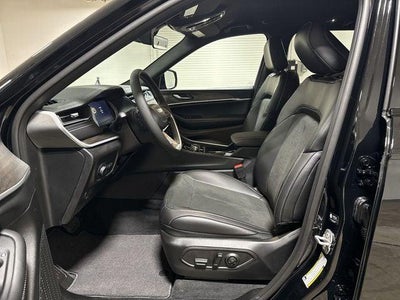 2026 Jeep Grand Cherokee Altitude