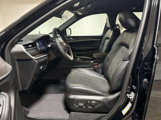 2026 Jeep Grand Cherokee Altitude