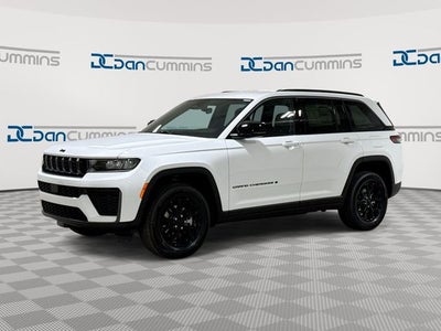 2026 Jeep Grand Cherokee Laredo Altitude