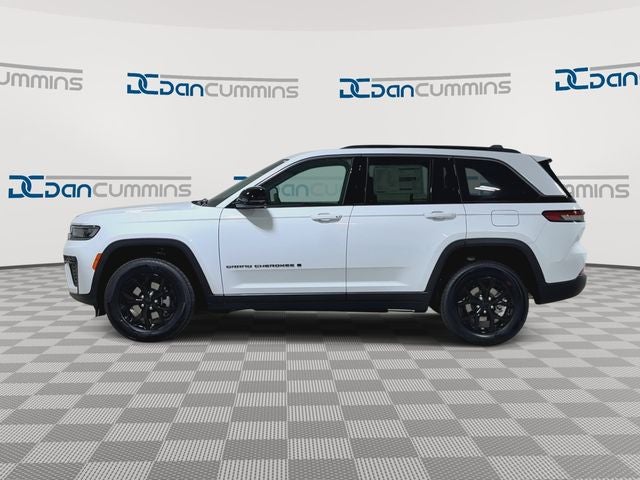 2026 Jeep Grand Cherokee Laredo Altitude