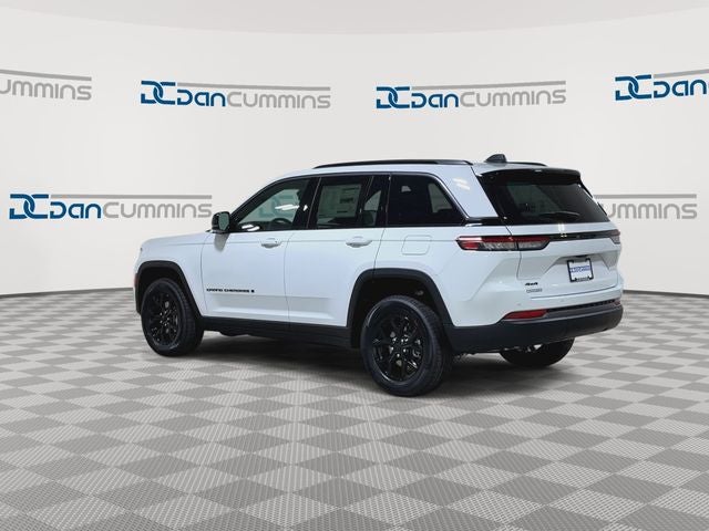 2026 Jeep Grand Cherokee Laredo Altitude
