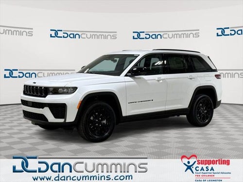 2026 Jeep Grand Cherokee Laredo Altitude