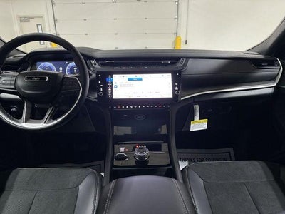 2026 Jeep Grand Cherokee Altitude