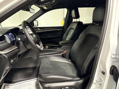 2026 Jeep Grand Cherokee Altitude