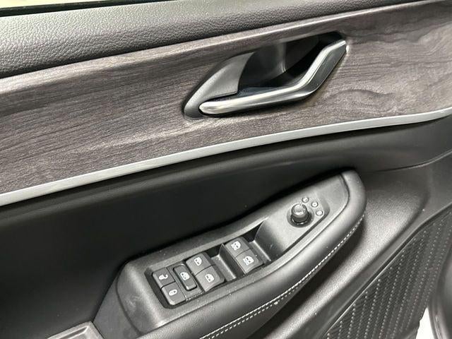 2026 Jeep Grand Cherokee Altitude