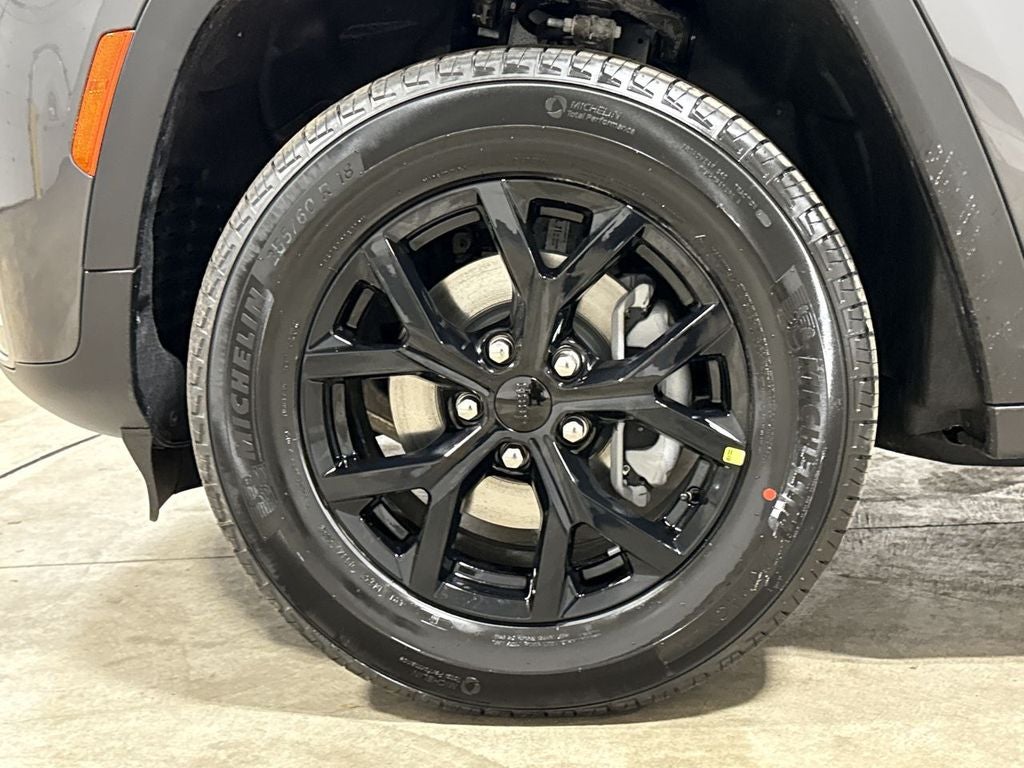 2026 Jeep Grand Cherokee Laredo