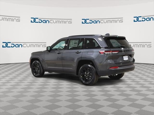 2026 Jeep Grand Cherokee Laredo