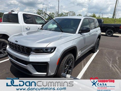 2026 Jeep Grand Cherokee Laredo Altitude