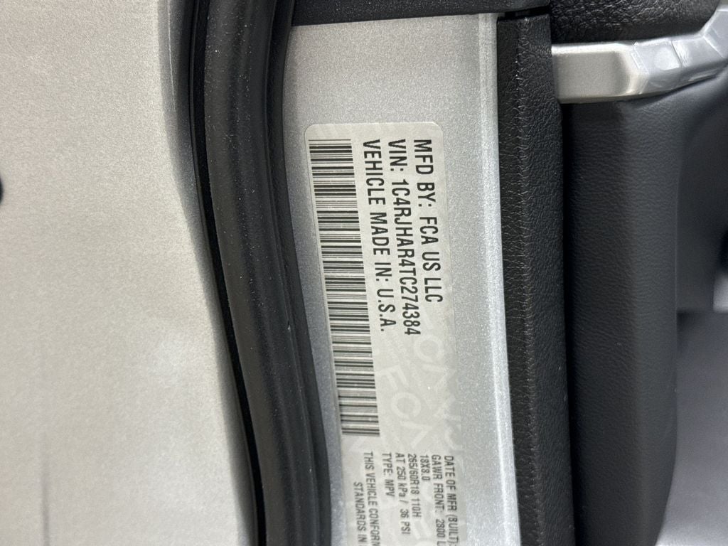 2026 Jeep Grand Cherokee Laredo Altitude