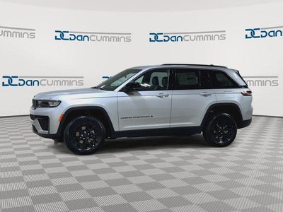 2026 Jeep Grand Cherokee Laredo Altitude