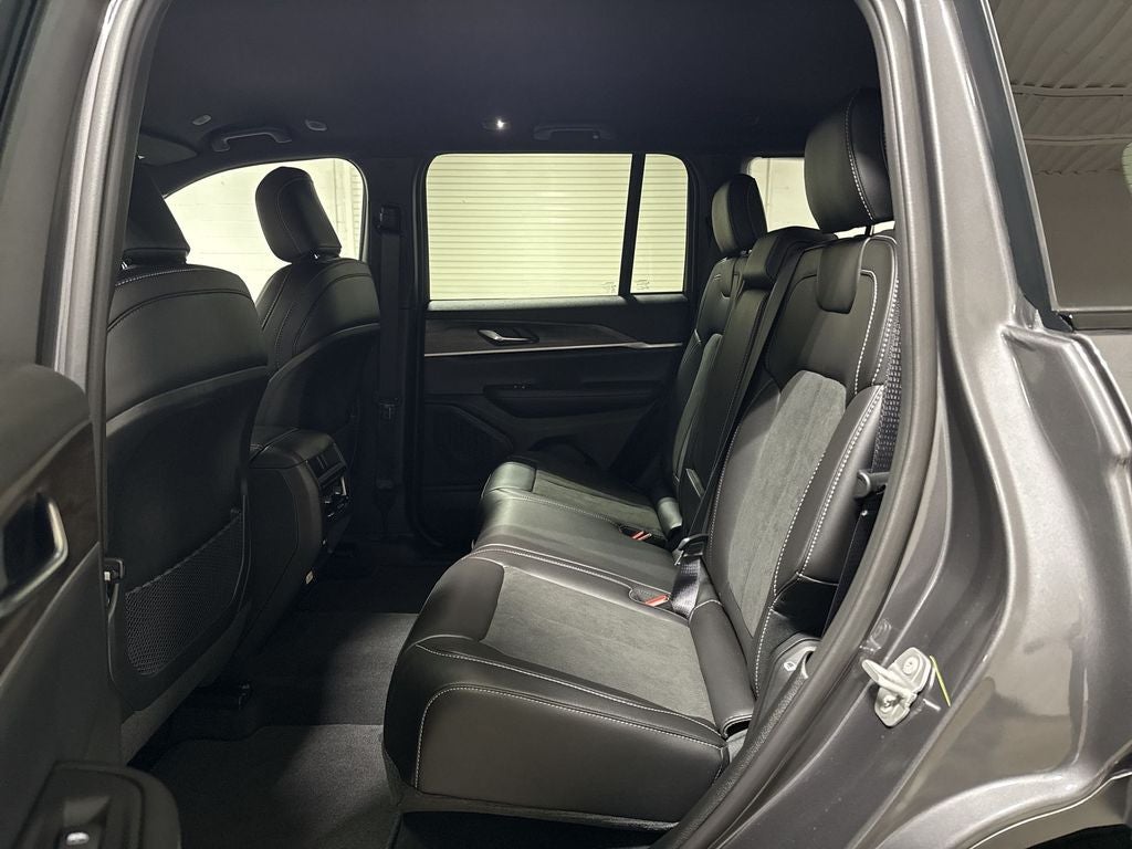 2026 Jeep Grand Cherokee Altitude