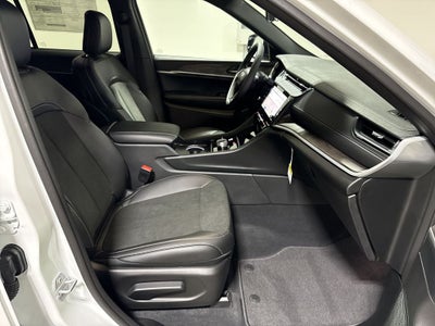 2026 Jeep Grand Cherokee Altitude