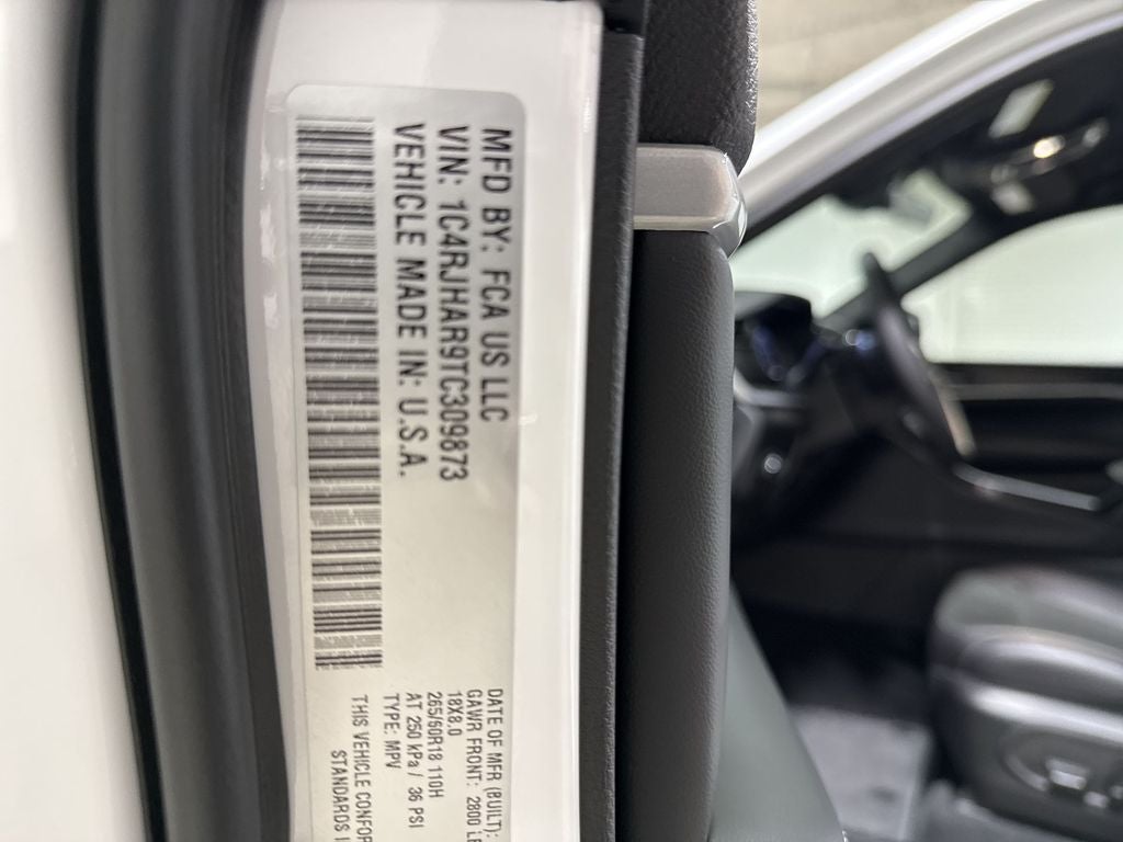 2026 Jeep Grand Cherokee Altitude