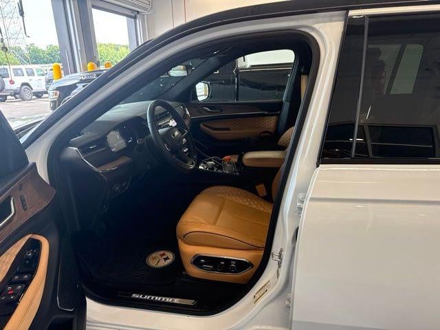 2023 Jeep Grand Cherokee Summit