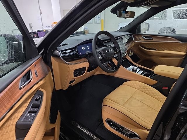 2026 Jeep Grand Cherokee Summit