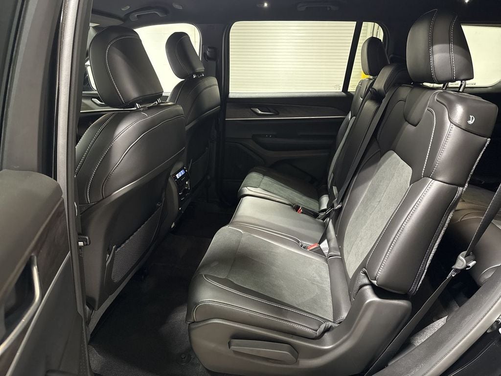 2026 Jeep Grand Cherokee L Laredo