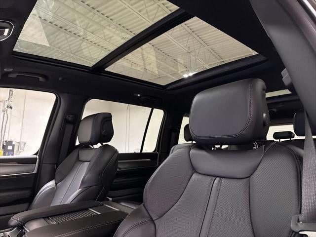 2026 Jeep Grand Wagoneer L 4x4