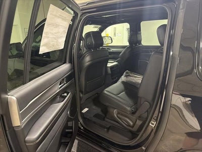 2026 Jeep Grand Wagoneer L 4x4